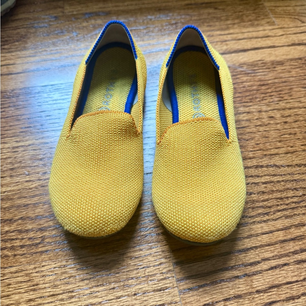Kids lemon drop Rothy’s loafers. Size 13